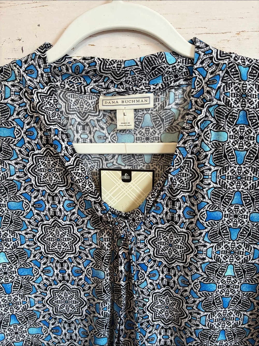 Dana Buchman Sleeveless V Neck Top in Blue/Black/White Pattern, sz L, NWT - Picture 9 of 15